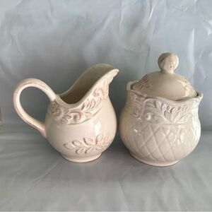 Isabella Ivory JCPenny Home Collection
Sugar Bowl And Creamer